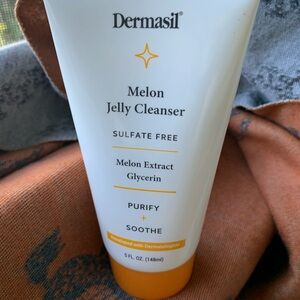 Melon Jelly Cleanser - White and Orange